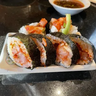 Spicy yellowtail roll