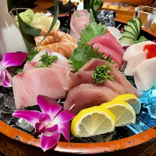 18 Pieces Sashimi Deluxe