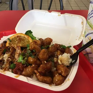 20 ounce freestyle soda plus sumo bowl weekly special.