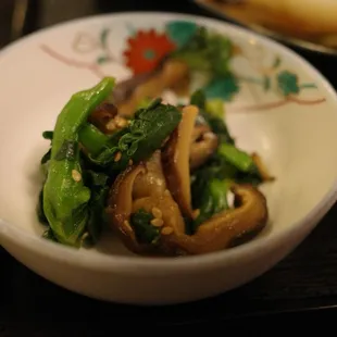 Spinach and shiitake mushroom