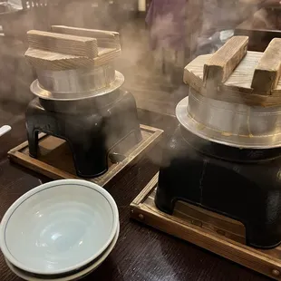 Kamameshi steaming