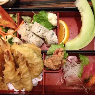 Yosuke Deluxe Lunch Bento