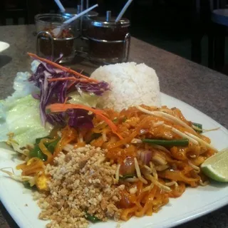 L-15. Pad Thai Lunch Special