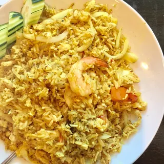 7. Pineapple Fried Rice