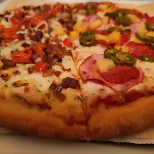 1/2 sweet &amp; spicy 1/2 chicken Supreme (added tomato &amp; bacon)
