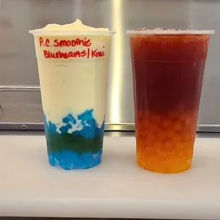 Piña Colada Smoothie with Bluehearts and Kiwi