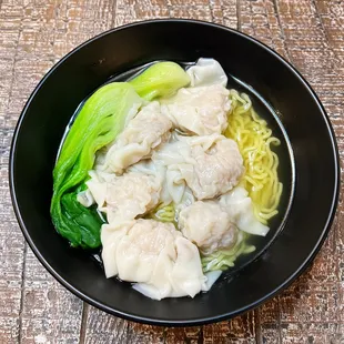 Wonton noodle soup