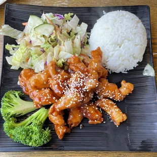 Sesame Chicken Lunch Special ($15.95)