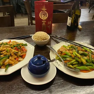 Basil chicken with green beans and asparagus salmon