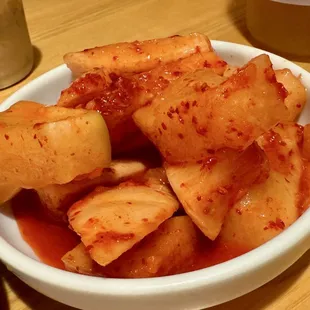 Kkakdugi (cubed radish kimchi)