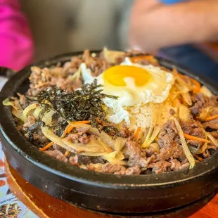 R3.Rice with Bulgogi In Hot Stone Pot