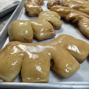 Wildcat Claw! (bear claw) apple, cinnamon, crumb.