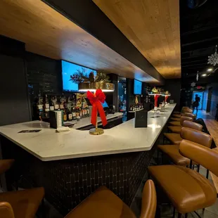 sushi and sashimi, interior