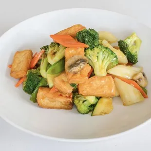 Tofu and vegetables stir fry