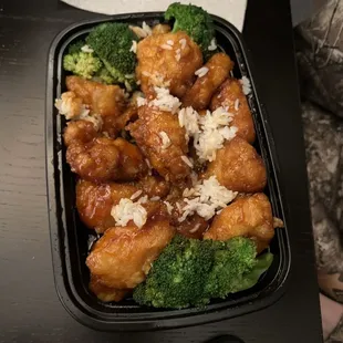 food, chicken wings and fried chicken