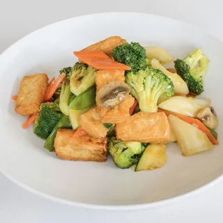 Tofu and vegetables stir fry