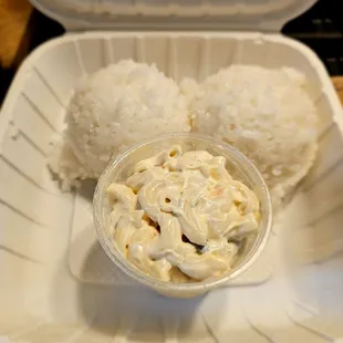 Lunch@Young's Fishmarket; 1/18/2024.I finally decided 2try their Onolicious"Beef Stew" plate today.Omg, it's really Good! Rice &amp; Mac Salad.