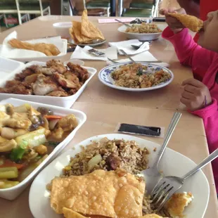 Entire Table Rice Servings