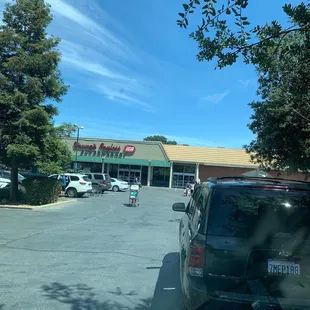 Young's Payless iga is amazing!!!! Cristin, Brooke and Rachel are truly awesome!!!