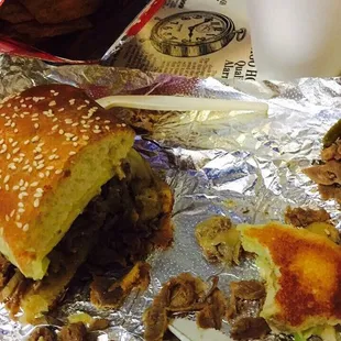 I know it's a pizza  parlor but, the sandwiches are King!!