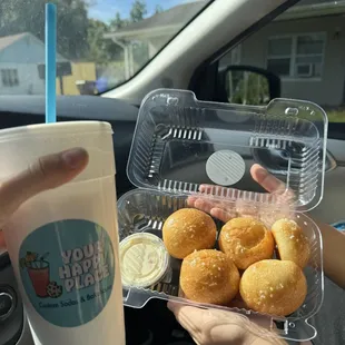 Pretzel bites with queso