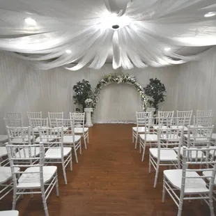 White Wedding Room in Kansas City, Missouri Northland