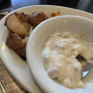 Hot sauce trials with sample of chipped beef