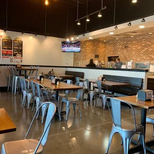 Kind of like chipotle but with pizza!