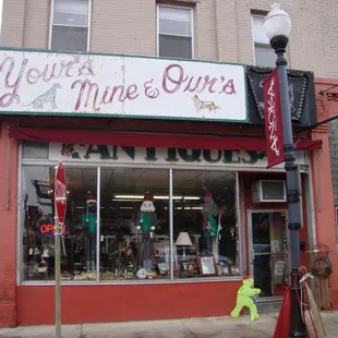 Front of the store, view looking east.