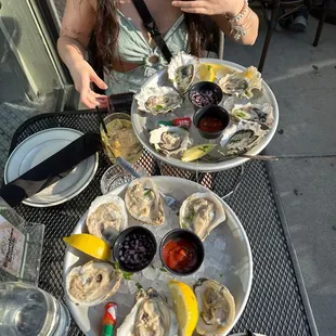 Happy Hour $1 Oysters