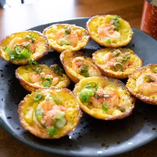 1. Banh Khot Tom