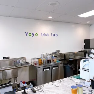 The counter and Ave-great Day, PosiTHAIvi-Tea | IG: happyfoodieoc