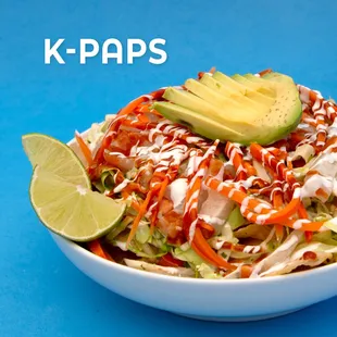 Potato chips with lettuce, pickle carrots, pickle pork skin, spicy sauce, cream, lime and avocado!