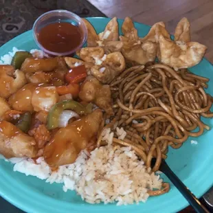 Sweet and Sour Chicken, Plain Lo Mein, 8 Pieces Crab Cheese Wonton, Fried Rice, Steamed White Rice