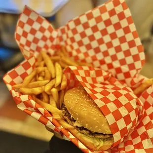 Desyee Chicken Burger with Fries