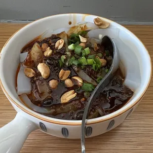 Cold jelly noodles