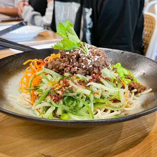 sour spicy beef cold noodles