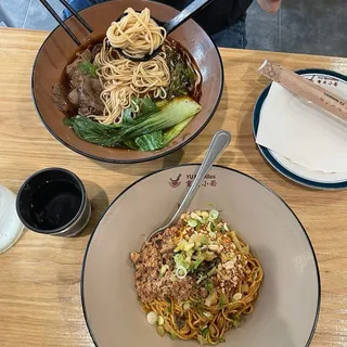 N4. Sichuan Geef Noodles Soup