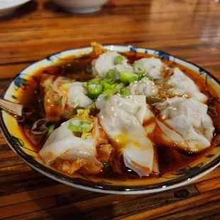 Wonton in chili sauce