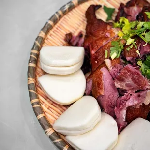 Roasted duck with steamed bread  | @whaevaeats