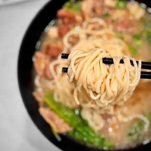 Braised beef noodle soup | @whaevaeats