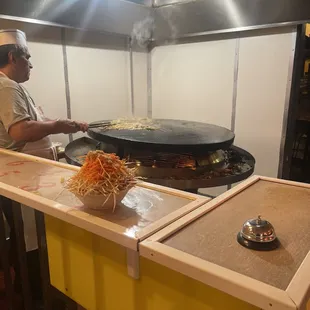 sushi and sashimi, interior