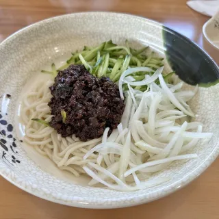 Noodles with Minced Meat & Bean Paste