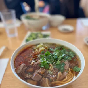 Spicy pickled cabbage beef noodle soup - @rayz