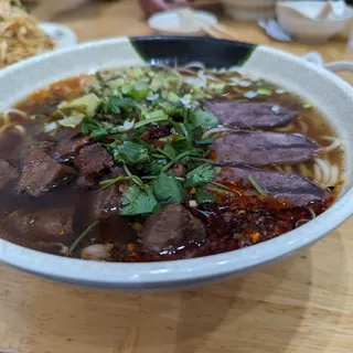 Pickled Chinese Cabbage Beef Noodle Soup