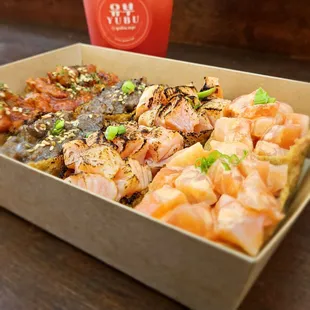 Box of 8 (Spicy Chicken, Beef Bulgogi, Salmon (Torched) &amp; Salmon)