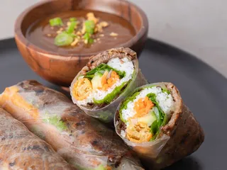 Buddha Bowls and Rolls