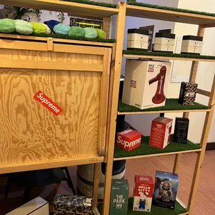 10/5/22 Decor or merchandise for sale?