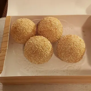 Fried Sesame Balls (4PCS)