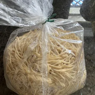 5lbs of medium egg noodles